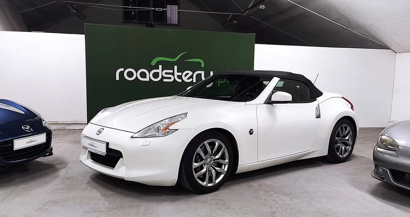 Nissan 370 Z cena 84900 przebieg: 73300, rok produkcji 2010 z Drezdenko małe 781